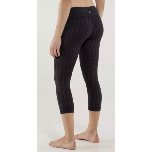Women's Lululemon Wunder Under Ziggy Wee September Black / Gray Crop Leggings - Picture 10 of 11